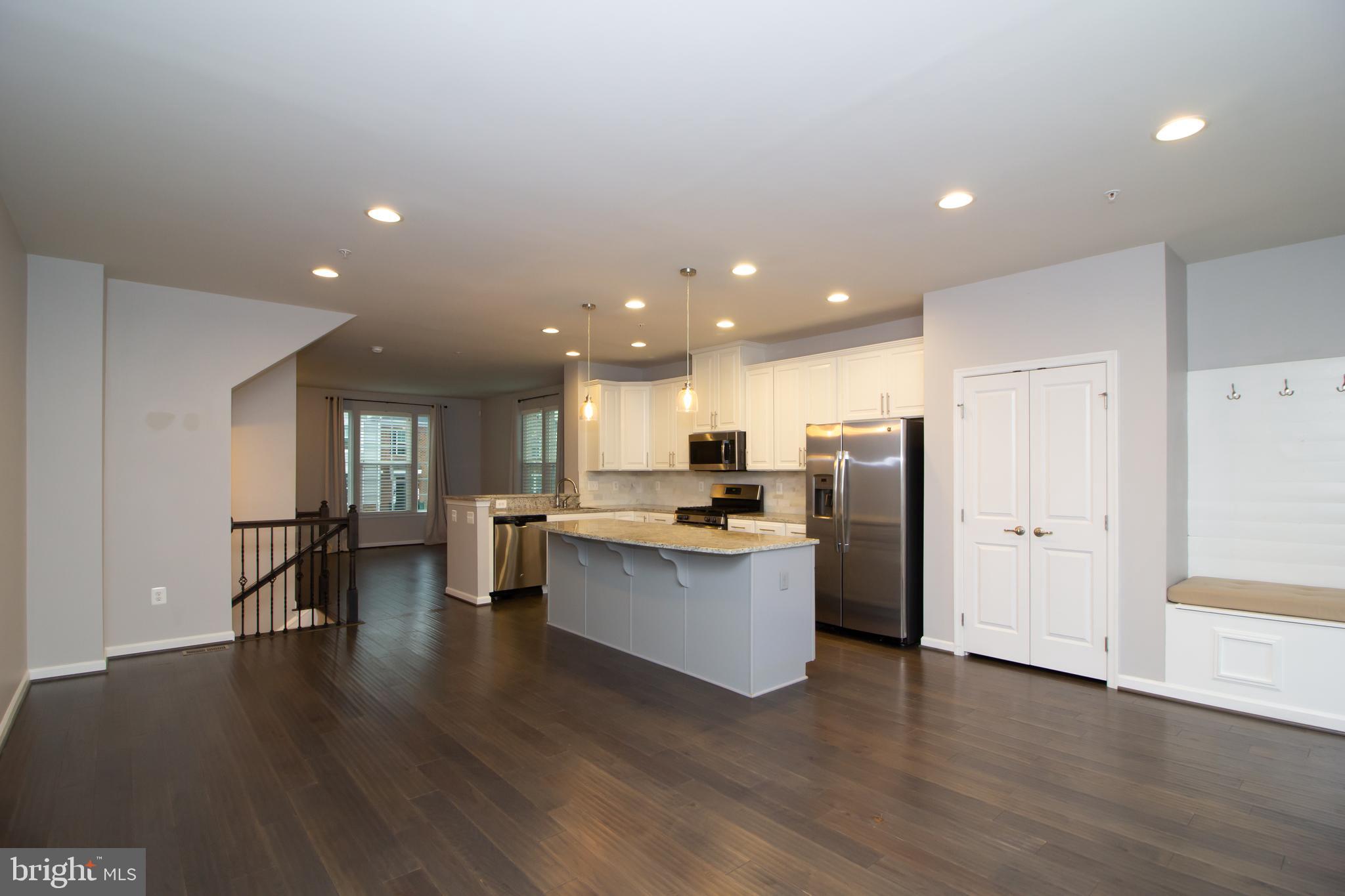 LANDSDALE - Residential Lease