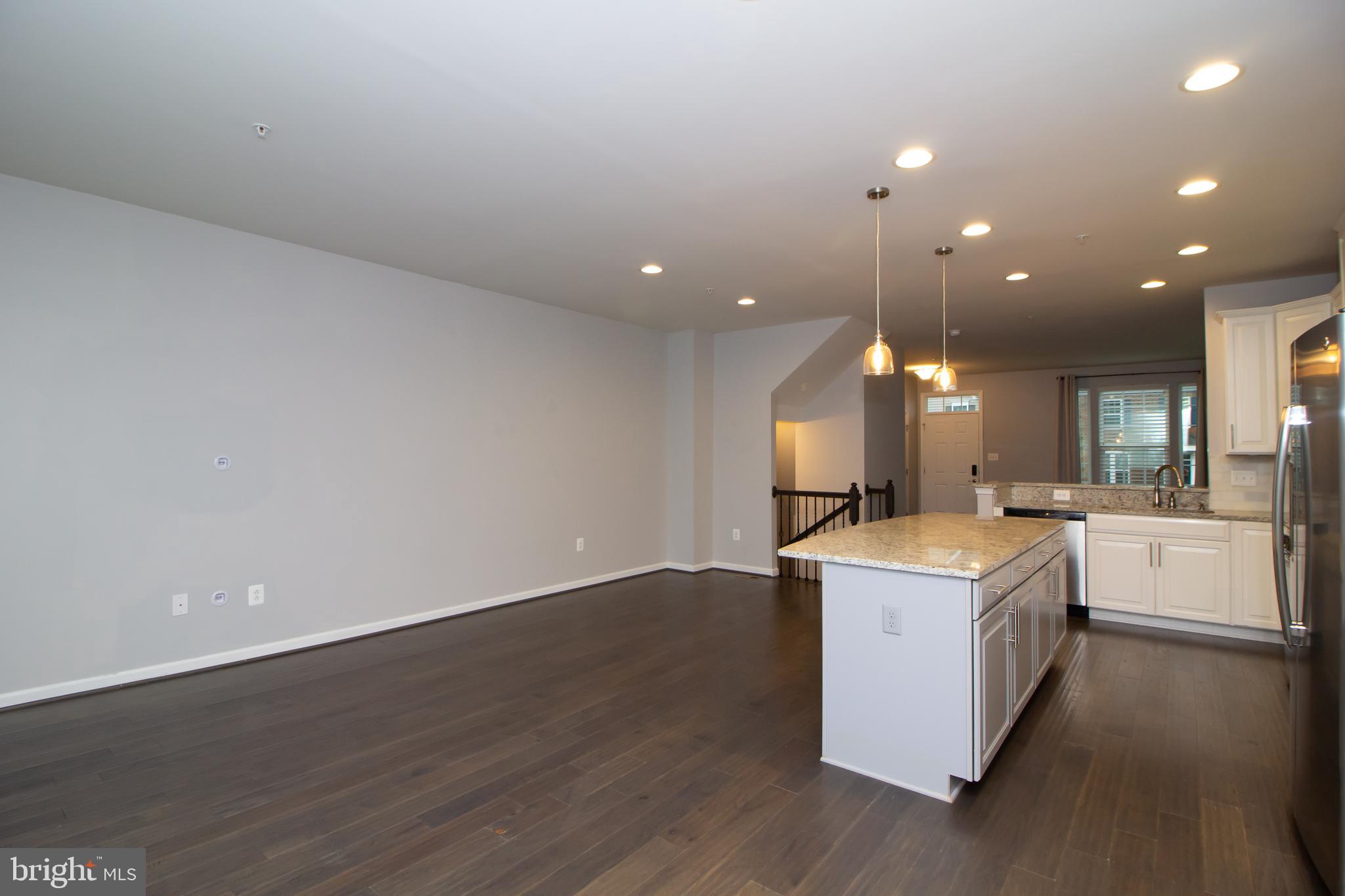 LANDSDALE - Residential Lease