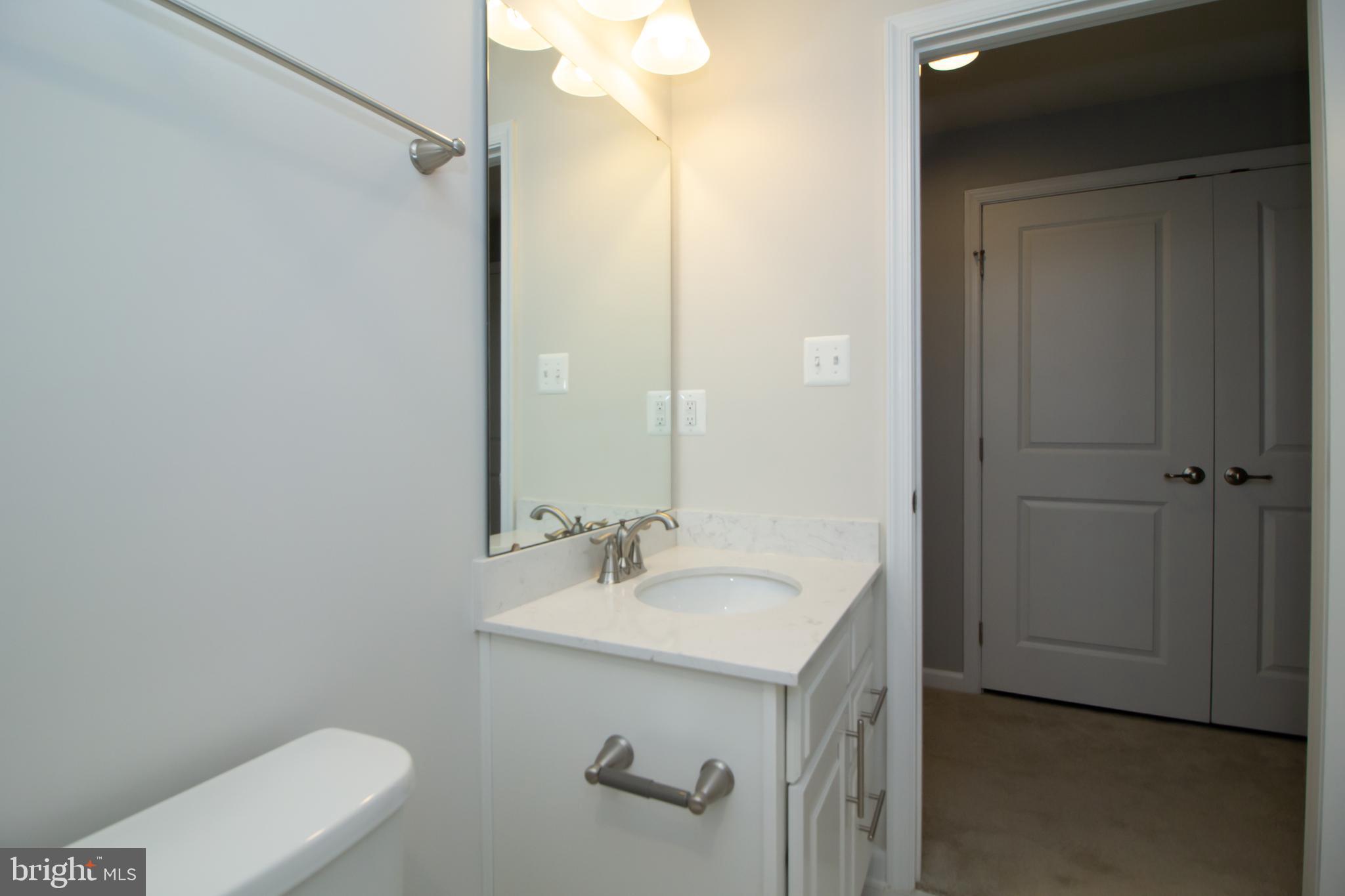 LANDSDALE - Residential Lease