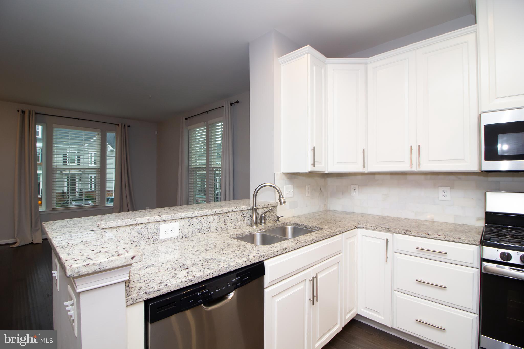 LANDSDALE - Residential Lease