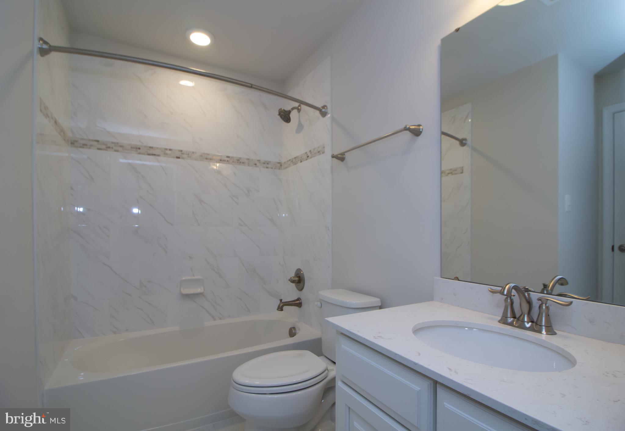 LANDSDALE - Residential Lease