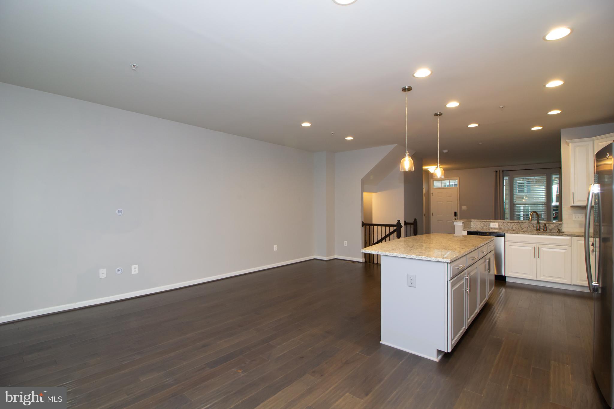 LANDSDALE - Residential Lease