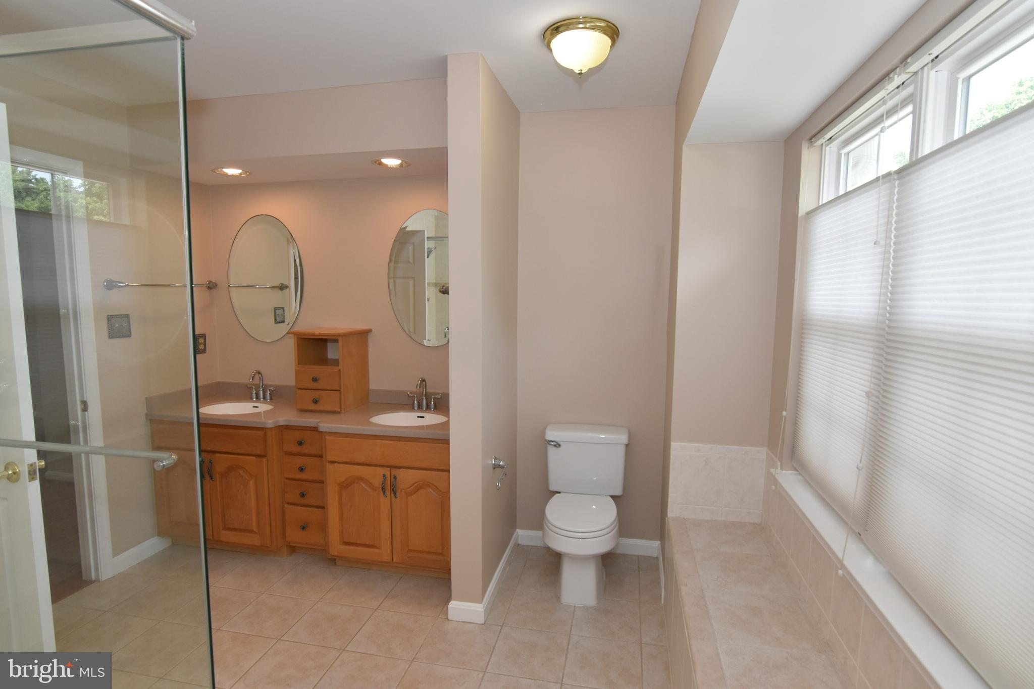 STRATFORD GLEN - Residential