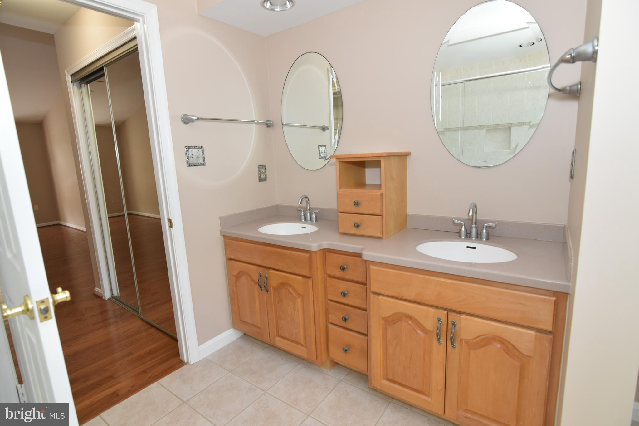 STRATFORD GLEN - Residential