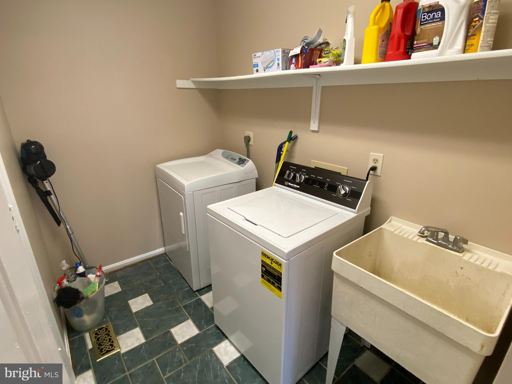 STRATFORD GLEN - Residential