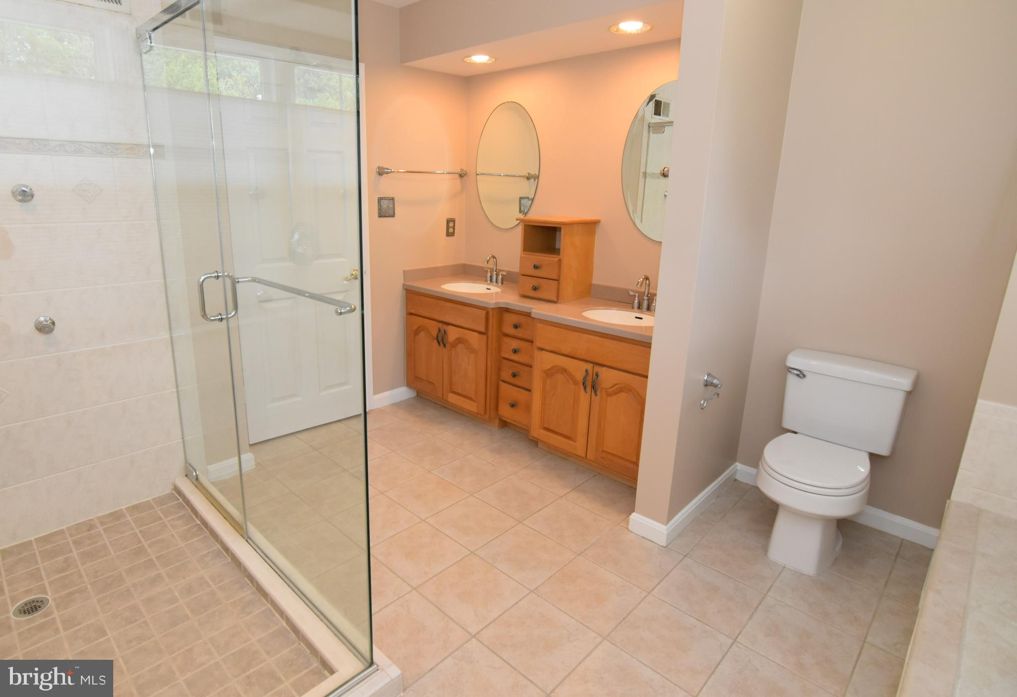 STRATFORD GLEN - Residential