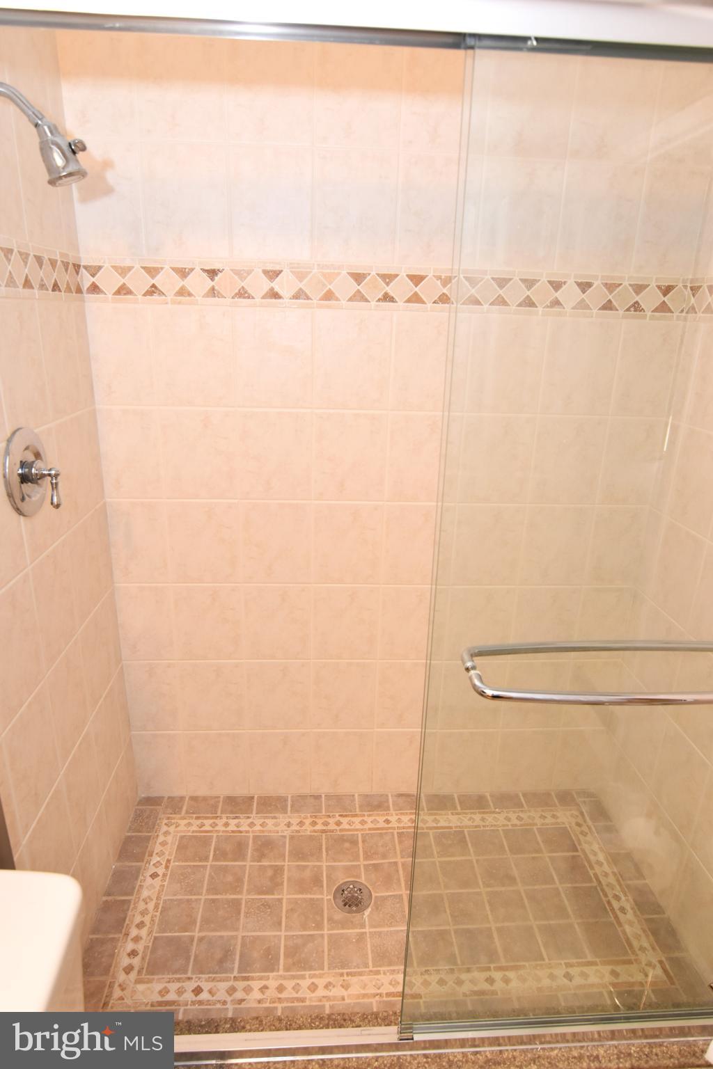 STRATFORD GLEN - Residential