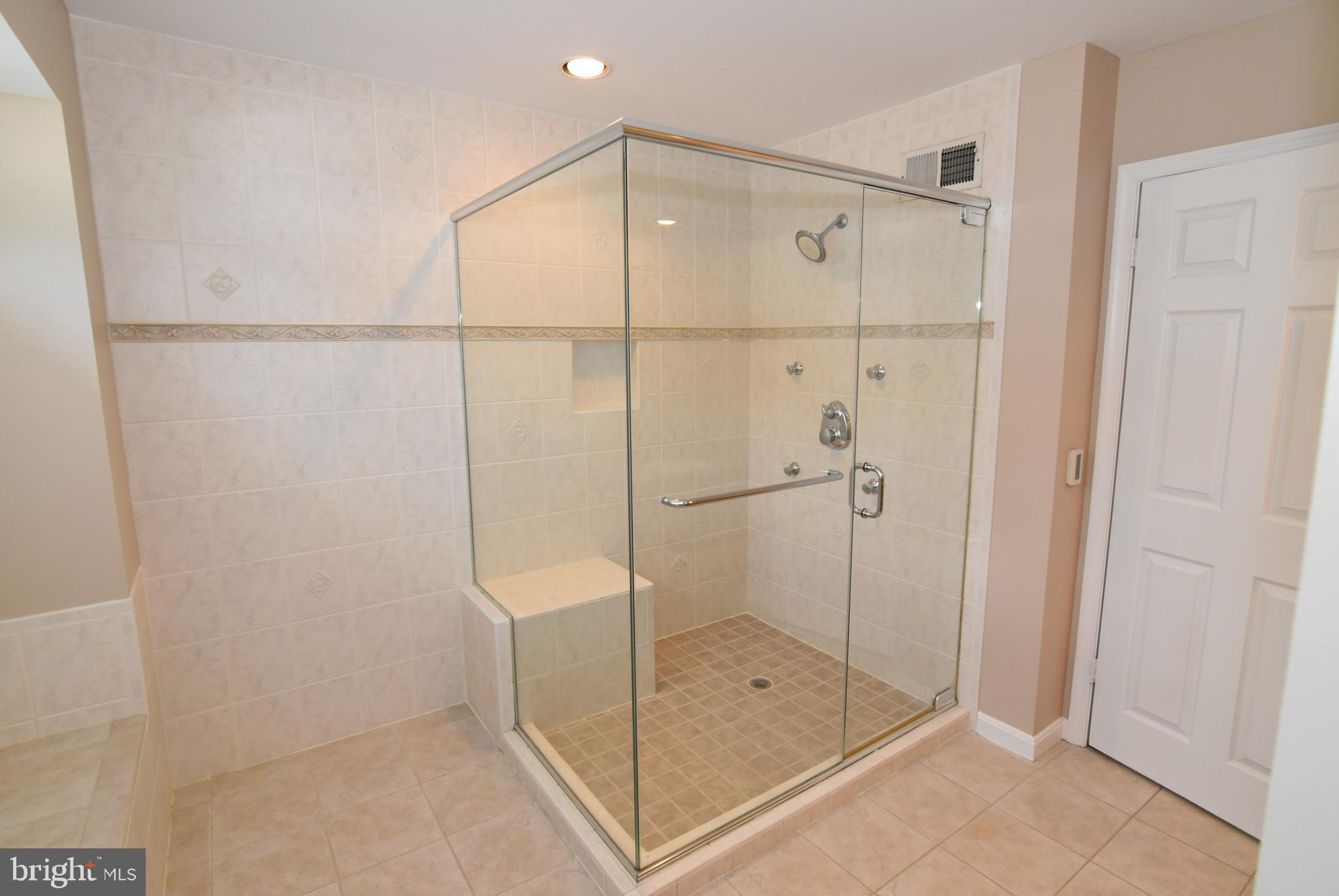 STRATFORD GLEN - Residential