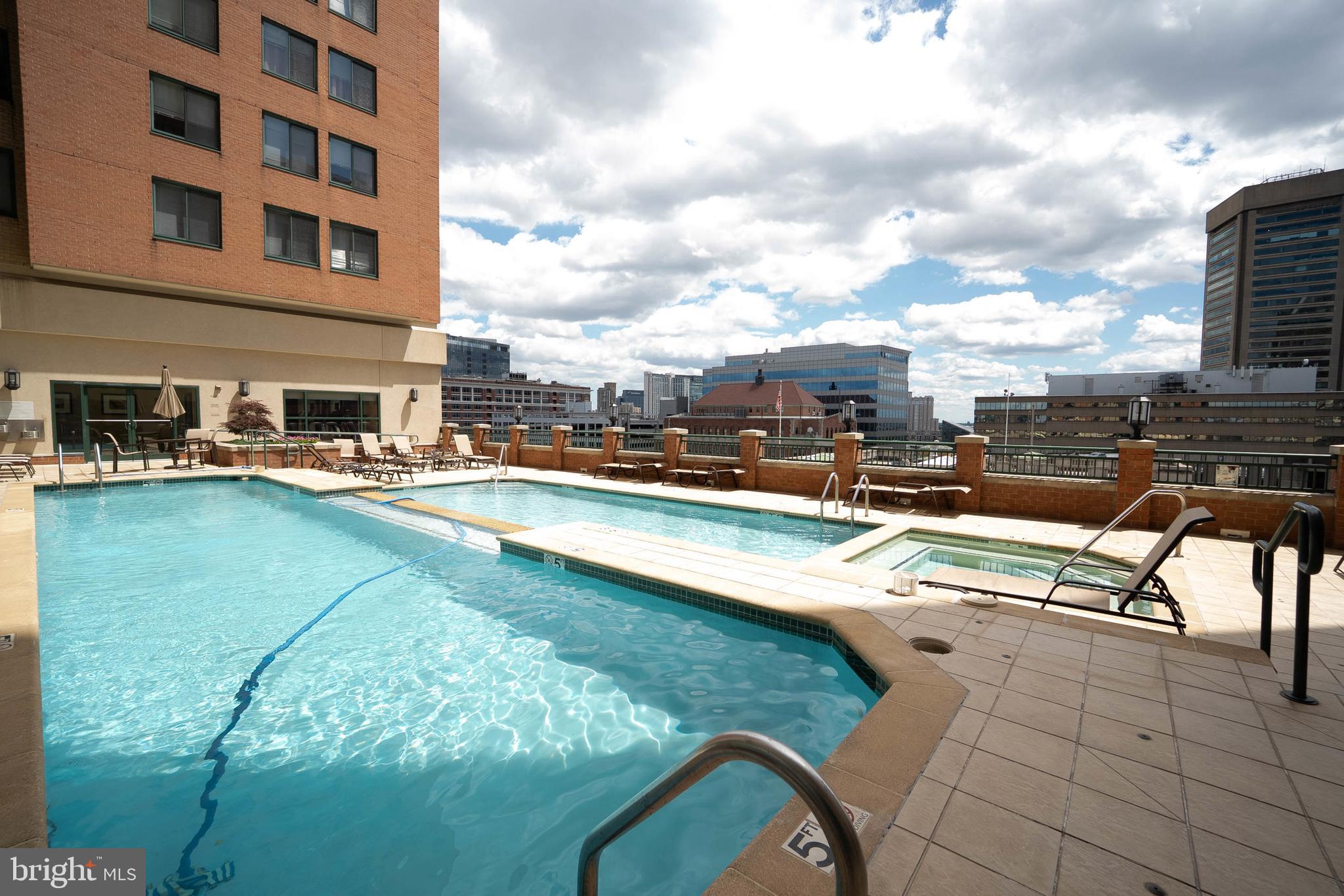 DOWNTOWN - Residential