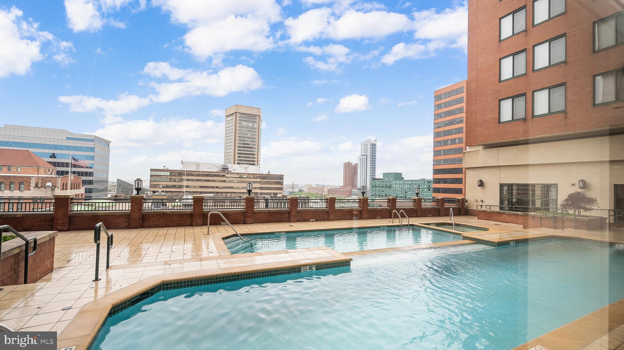 DOWNTOWN - Residential