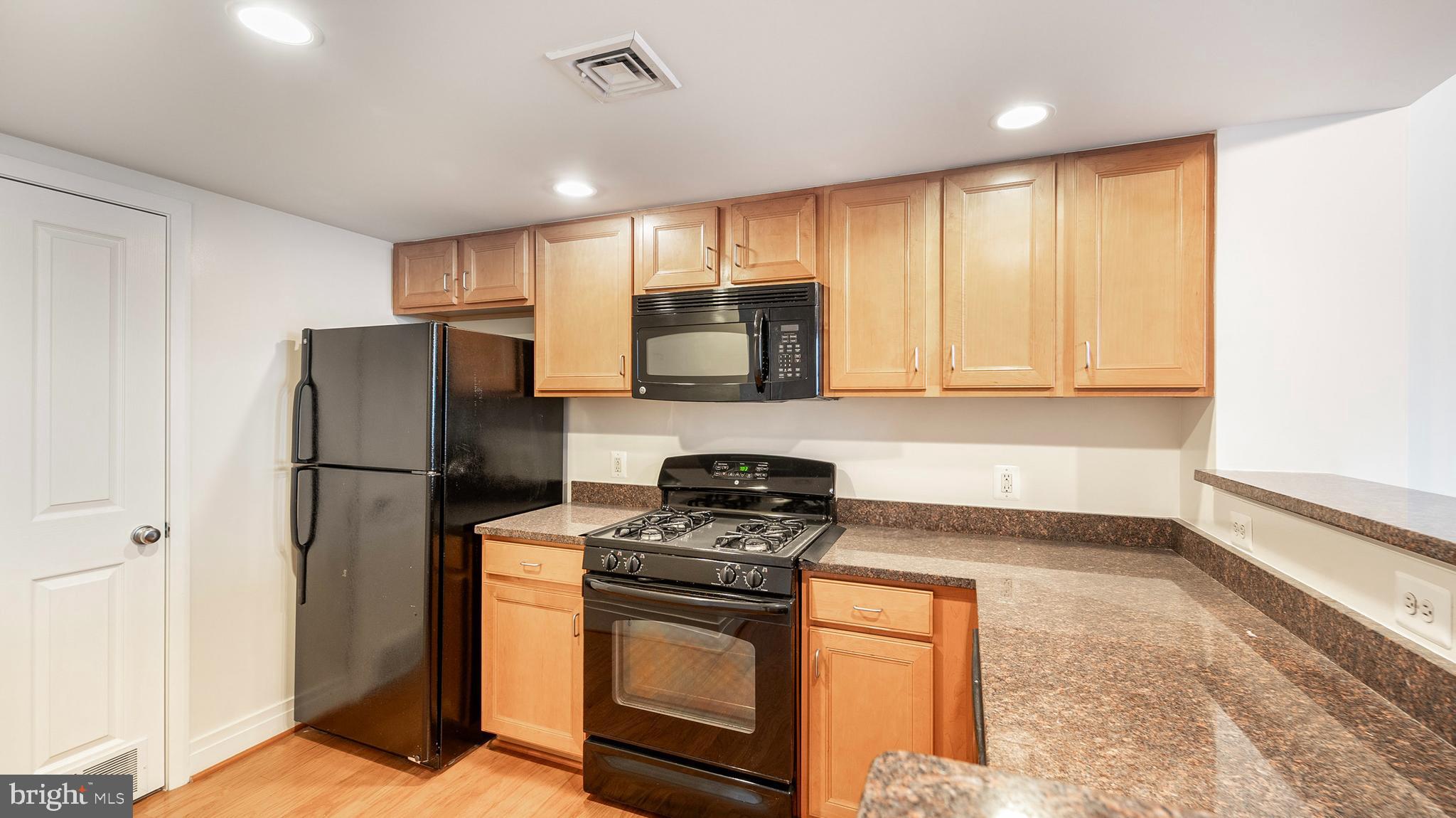 414 WATER STREET 2811