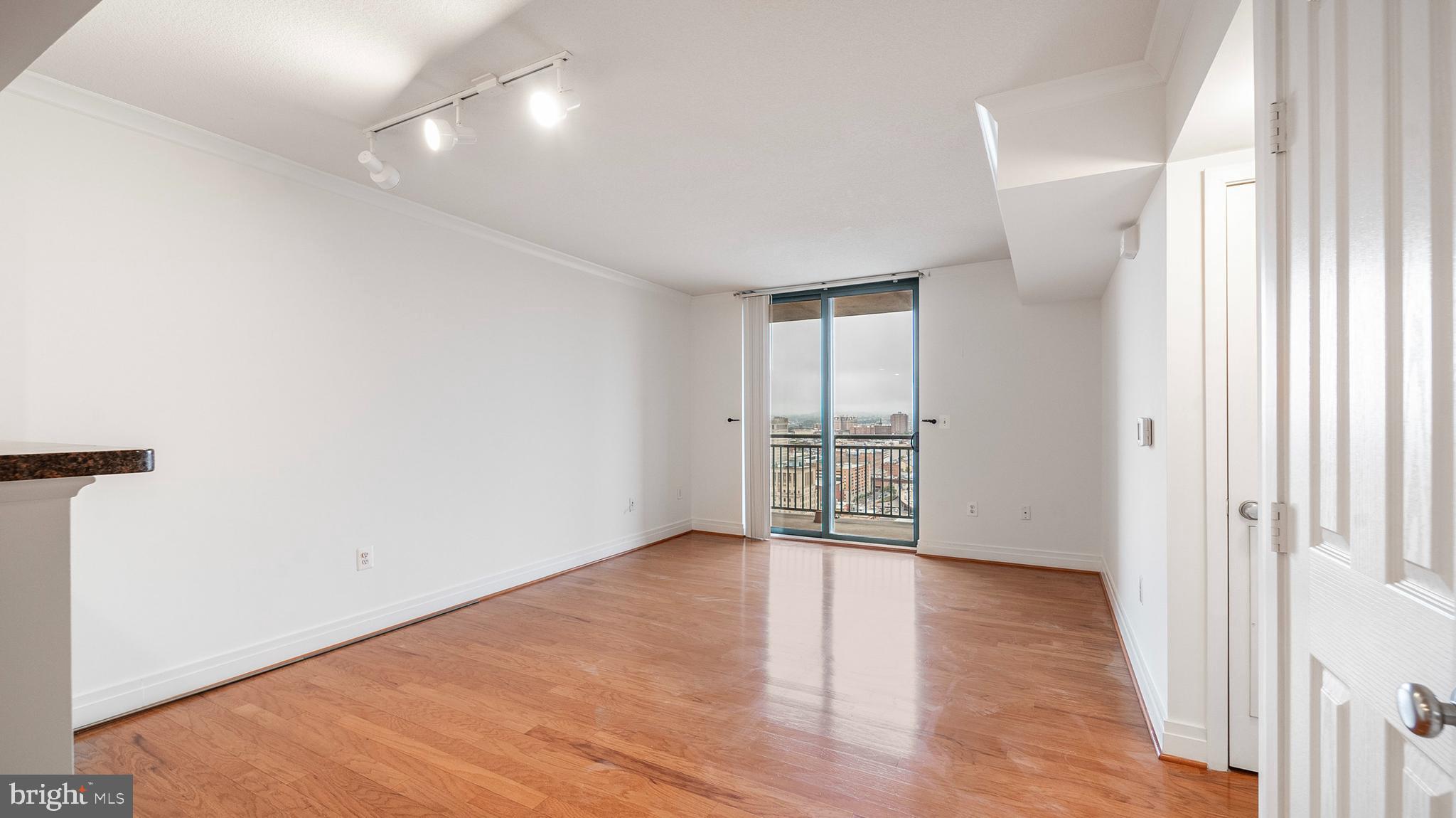 414 WATER STREET 2811