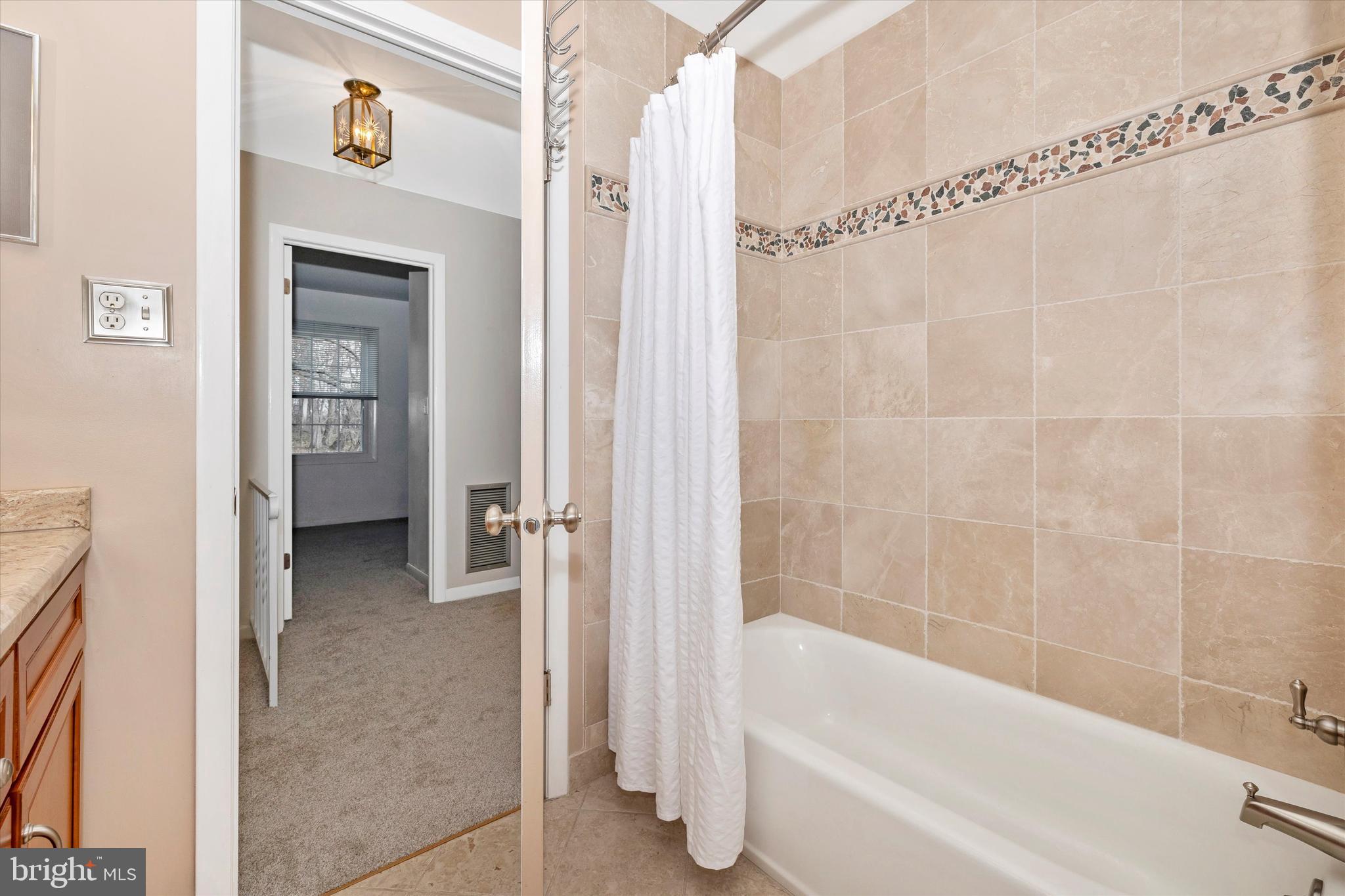 BURNT HICKORY - Residential