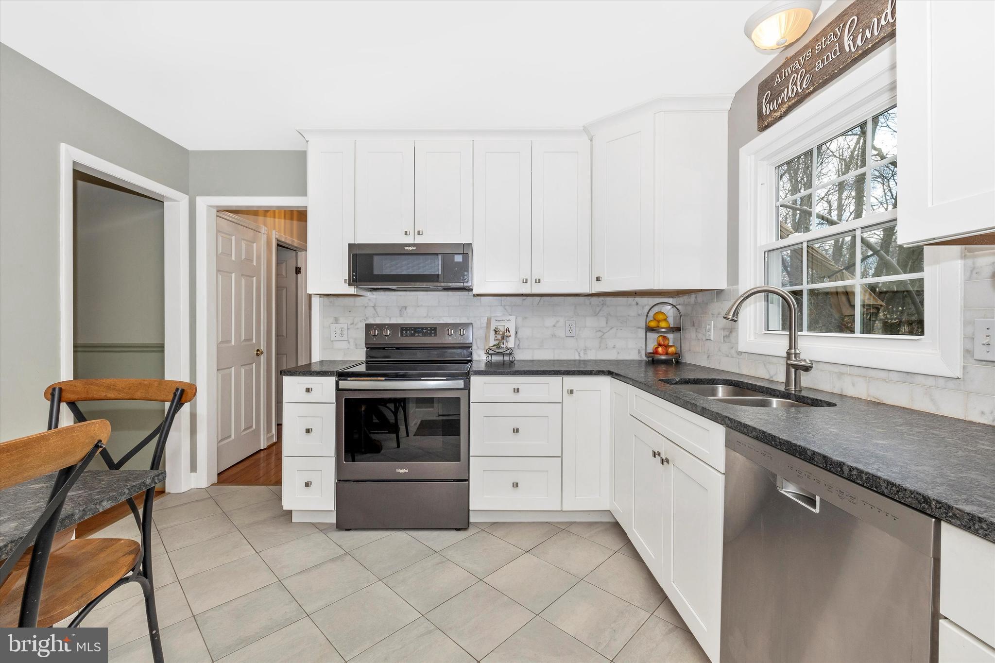 BURNT HICKORY - Residential