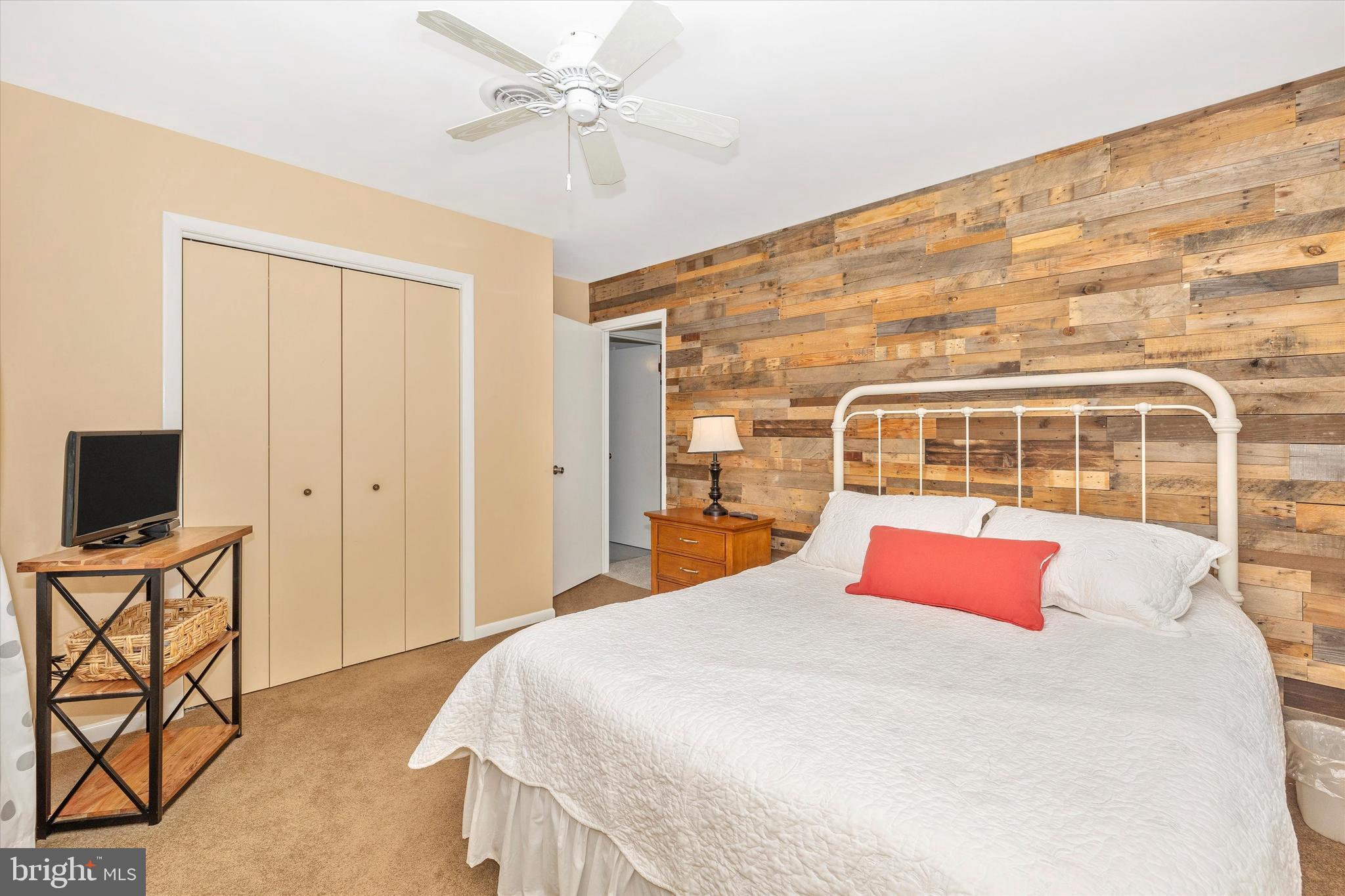 BURNT HICKORY - Residential