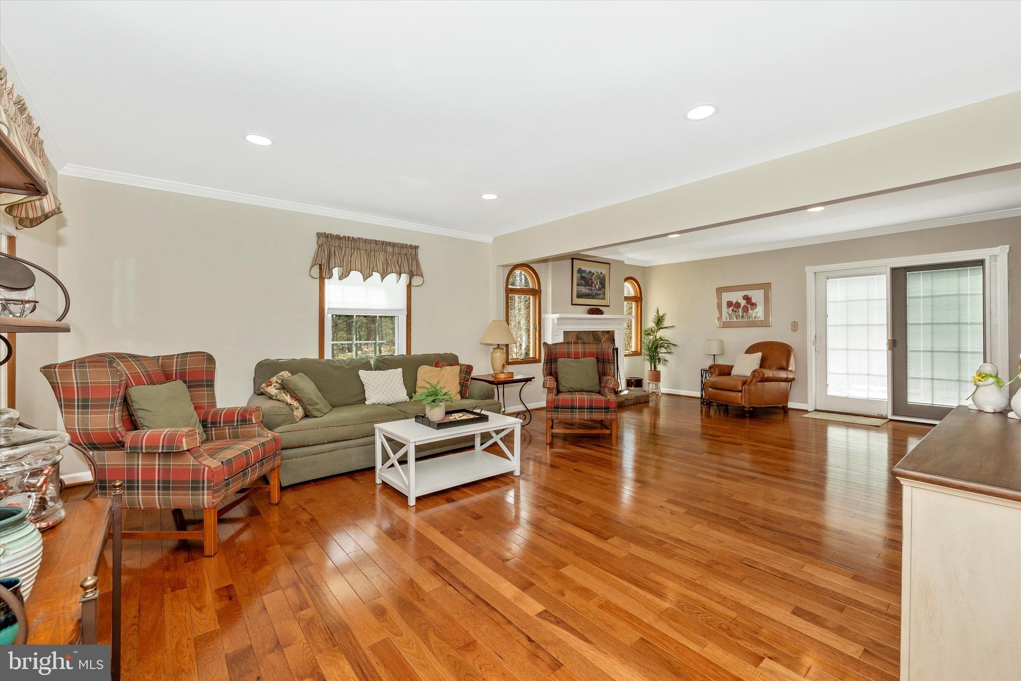 BURNT HICKORY - Residential