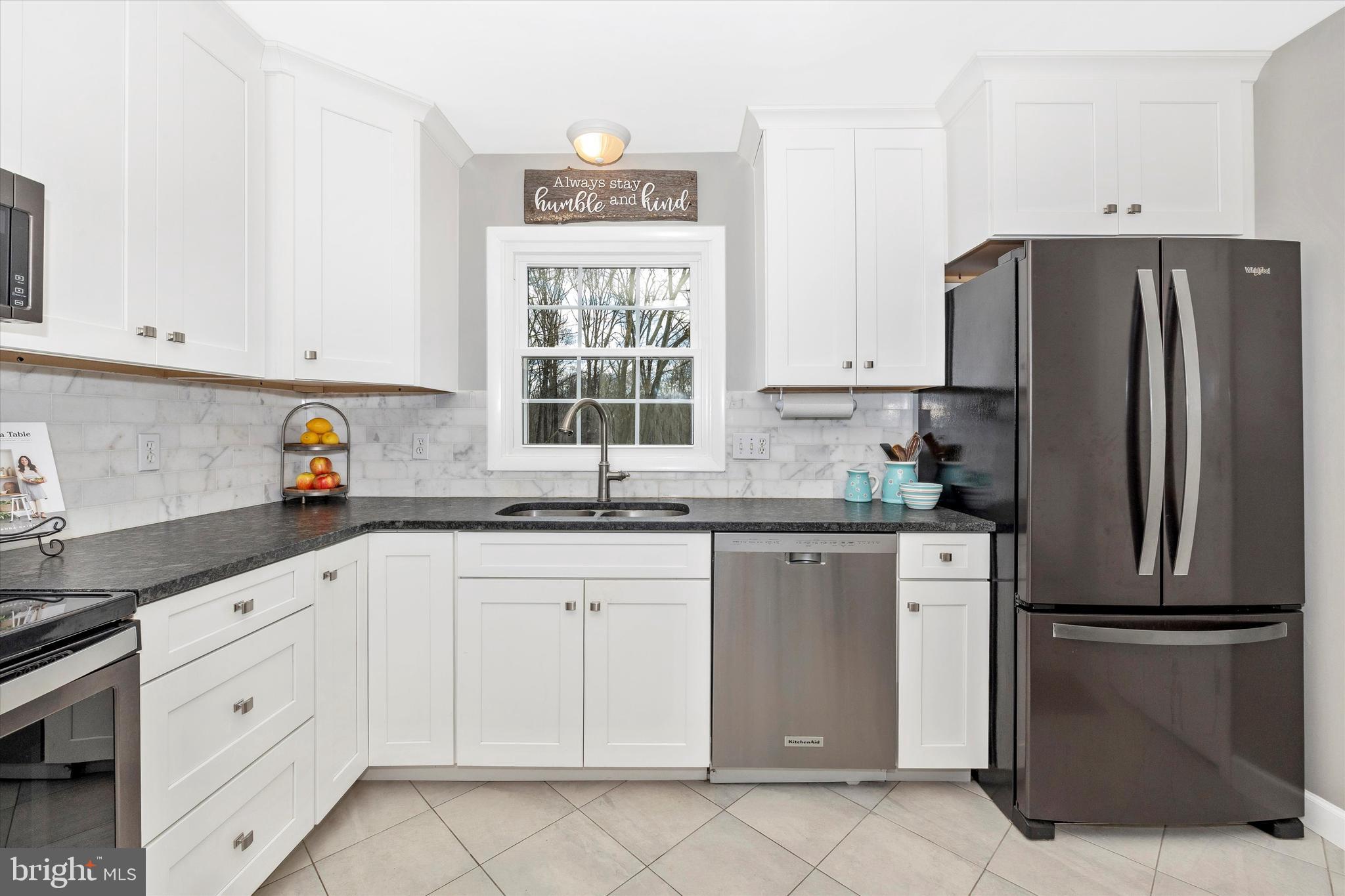 BURNT HICKORY - Residential