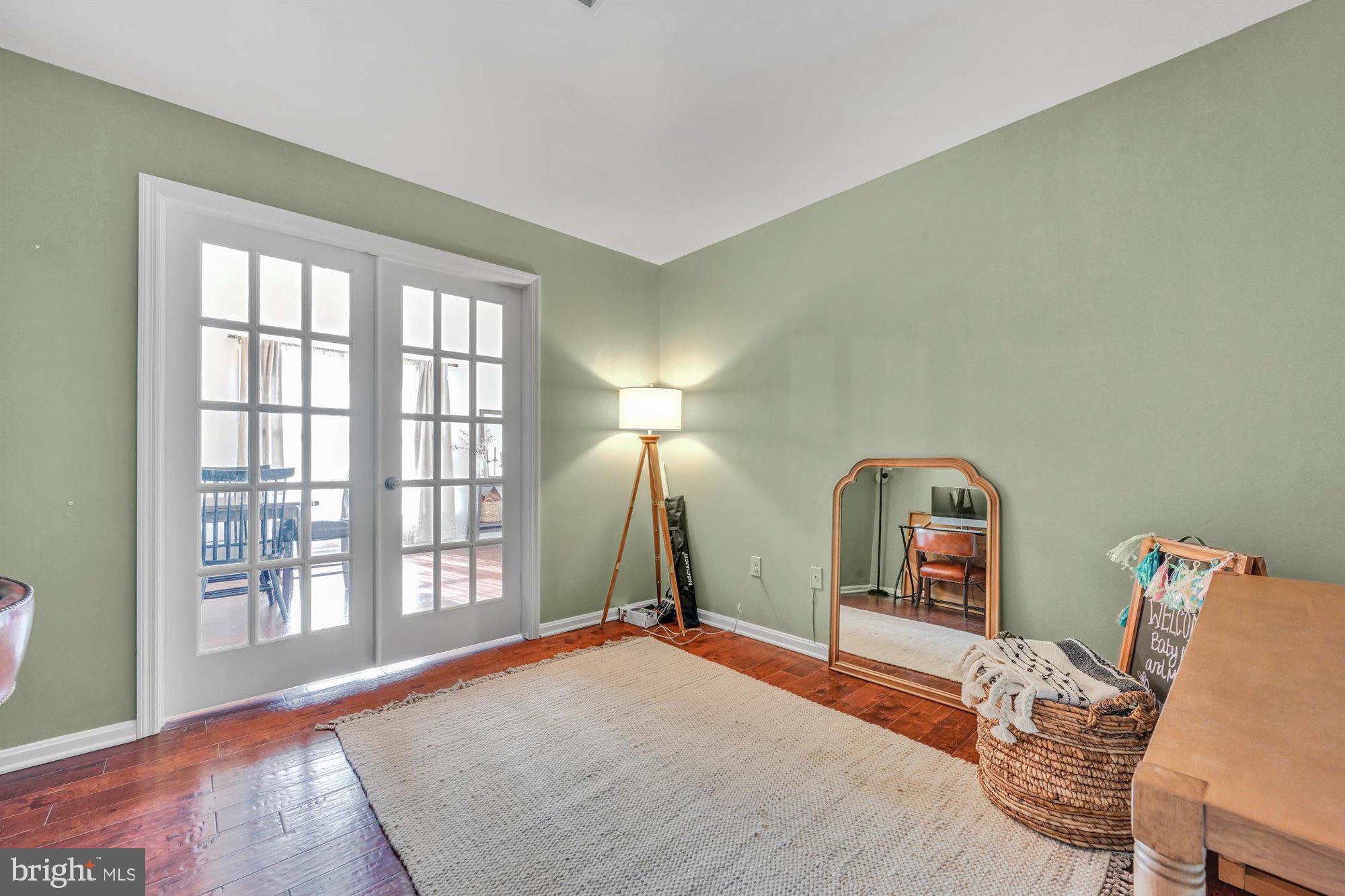 WINDSOR GARDENS - Residential