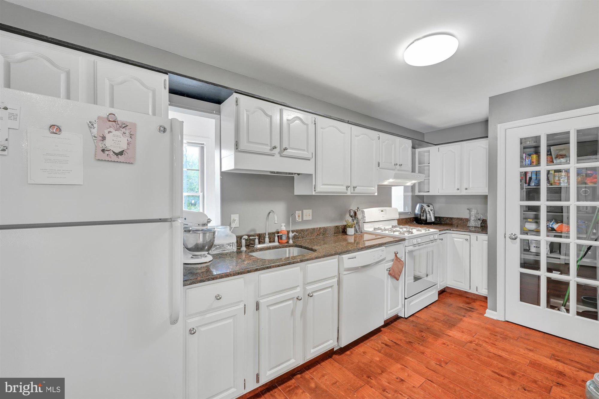 WINDSOR GARDENS - Residential