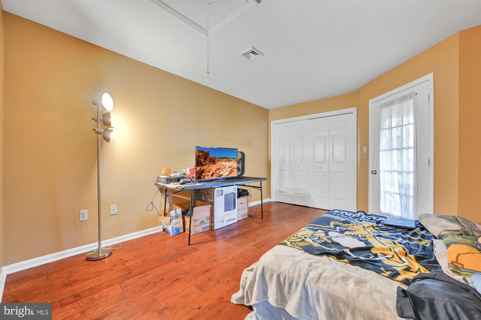 WINDSOR GARDENS - Residential