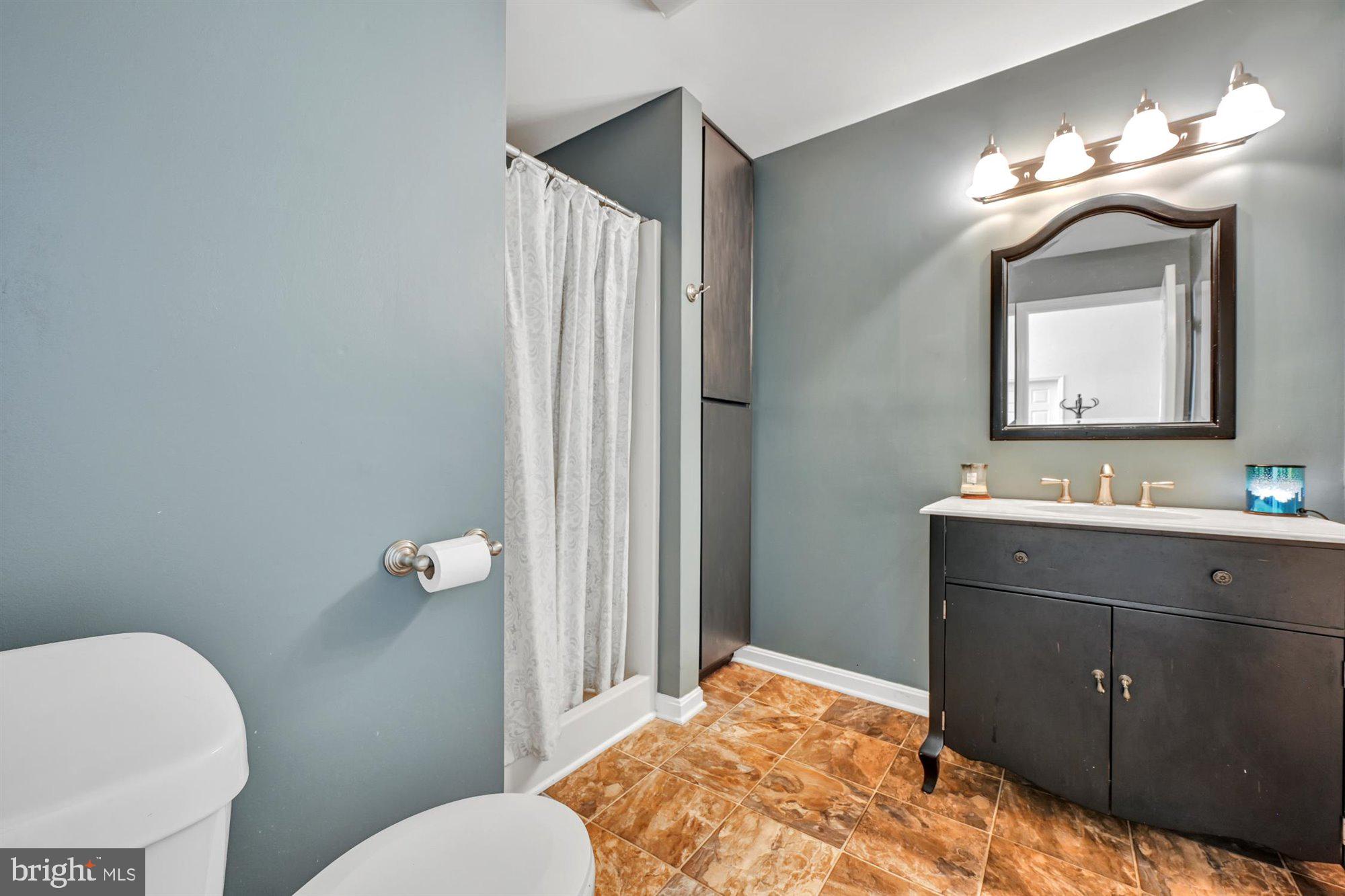 WINDSOR GARDENS - Residential