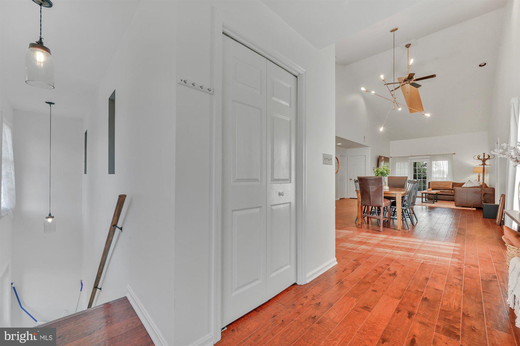 WINDSOR GARDENS - Residential