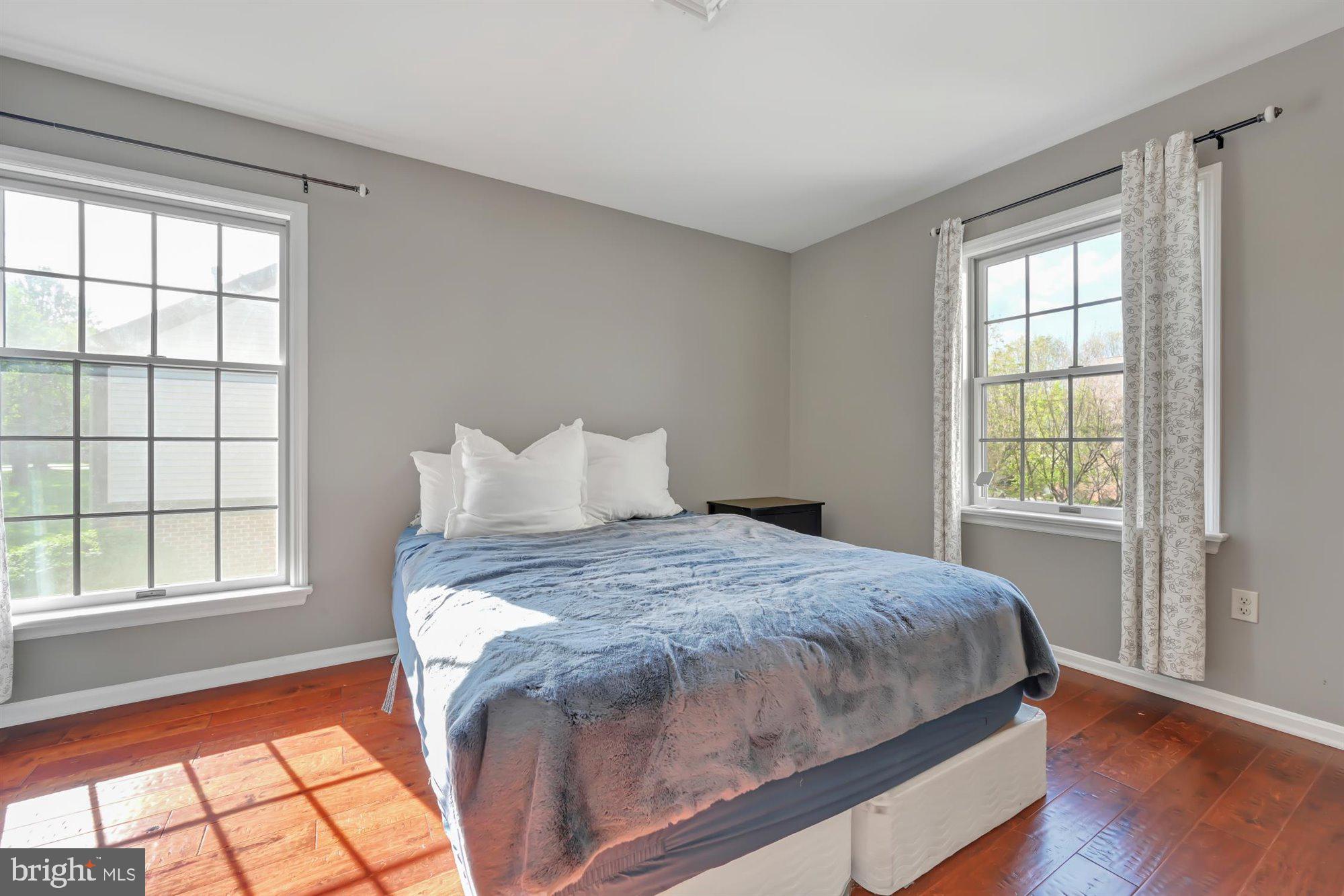 WINDSOR GARDENS - Residential