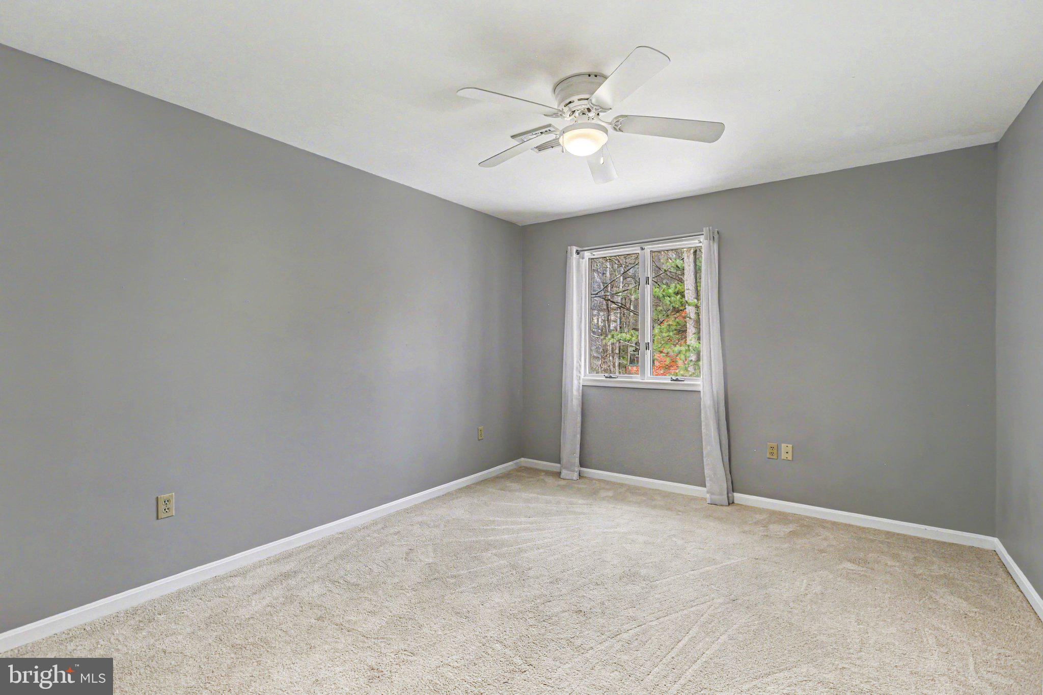 MOUNTAINDALE - Residential