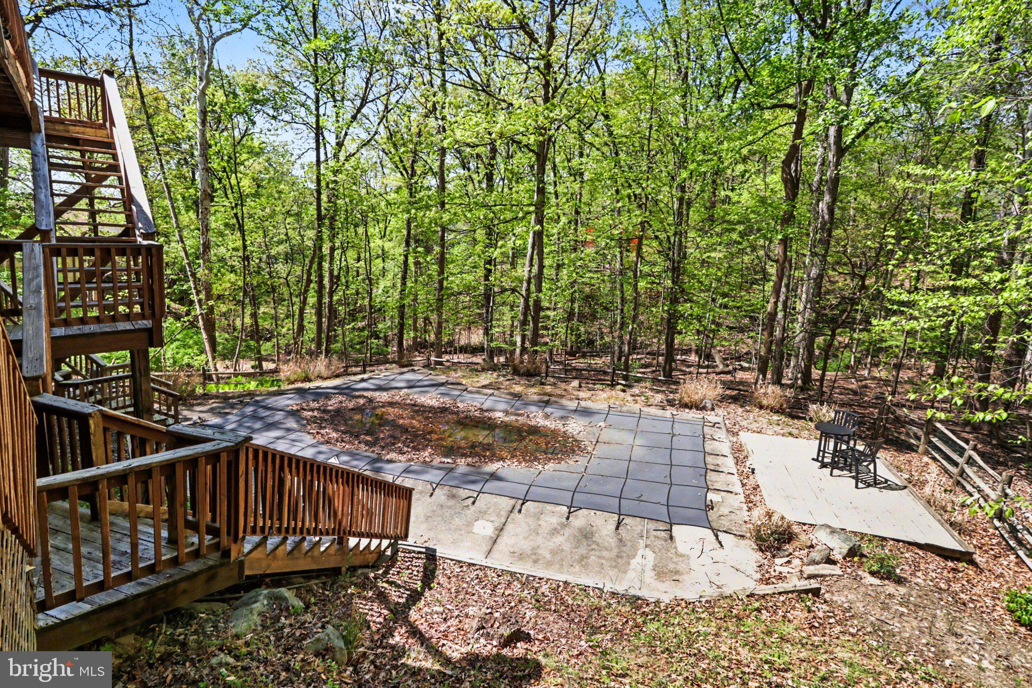 MOUNTAINDALE - Residential