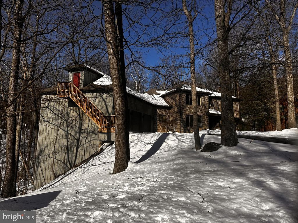 Photo of 4712 Great Oak Lane, HARRISBURG, PA 17110 (MLS # PADA2056666)