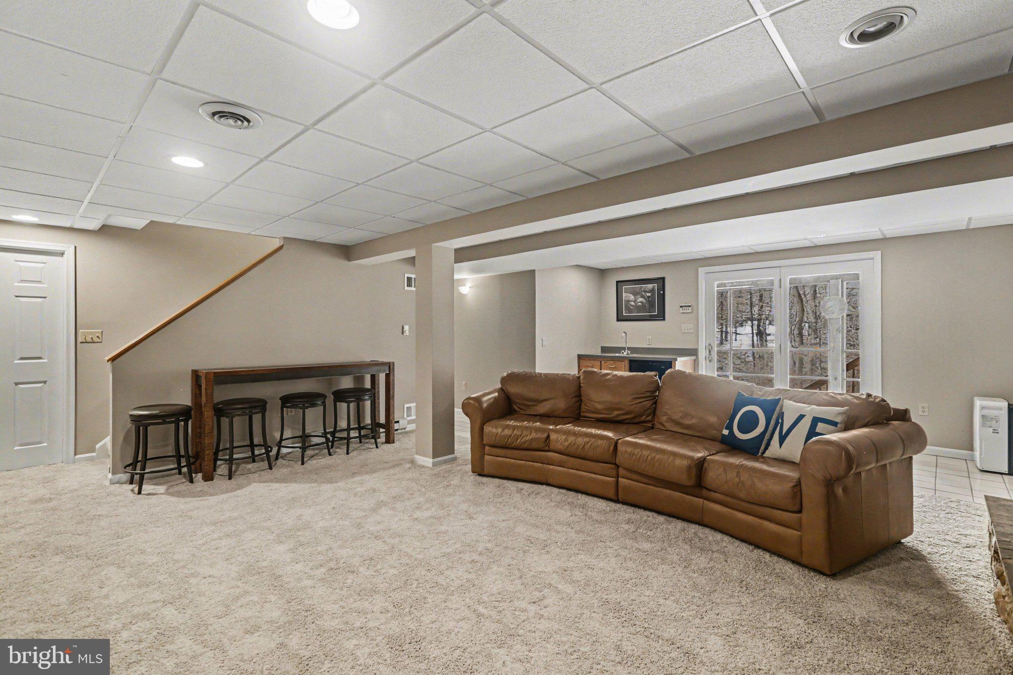 MOUNTAINDALE - Residential