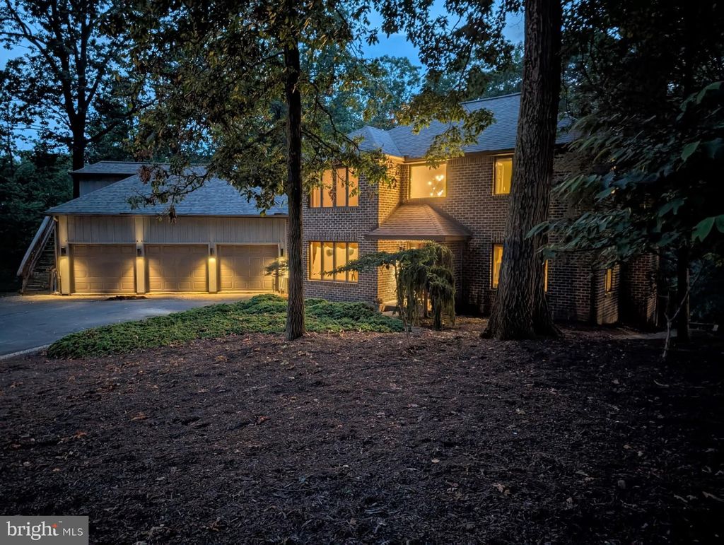 Photo of 4712 Great Oak Lane, HARRISBURG, PA 17110 (MLS # PADA2056666)