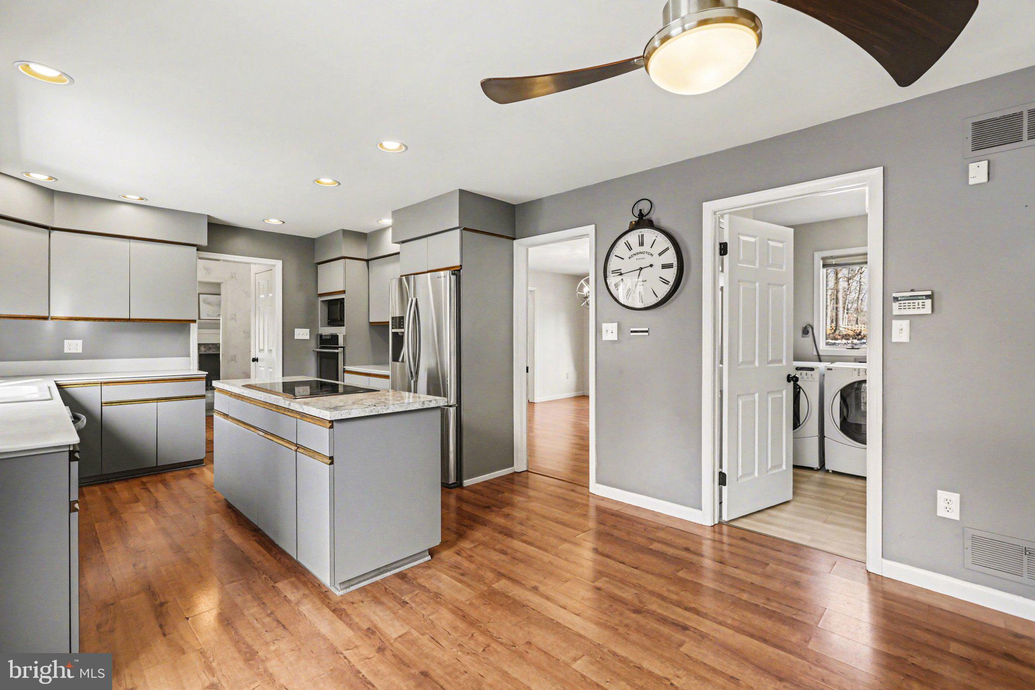 MOUNTAINDALE - Residential