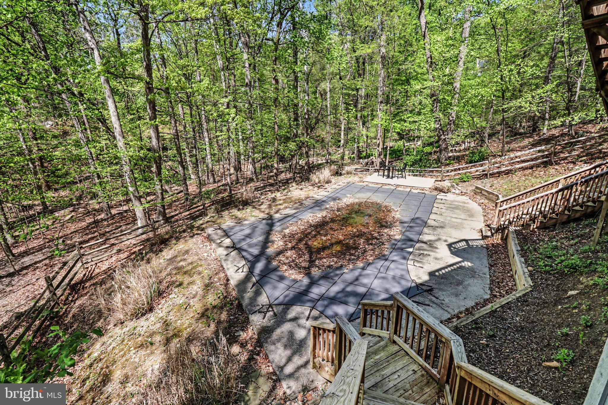 MOUNTAINDALE - Residential