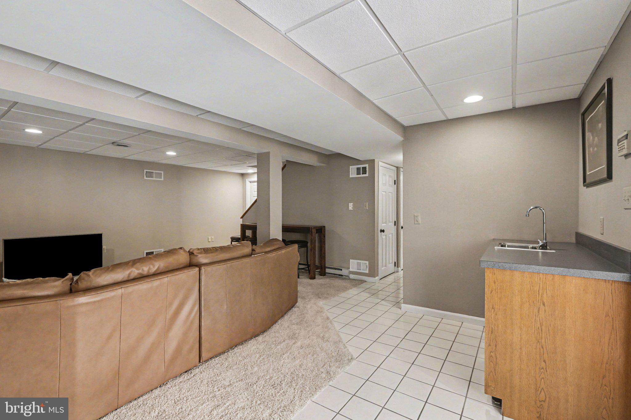 MOUNTAINDALE - Residential