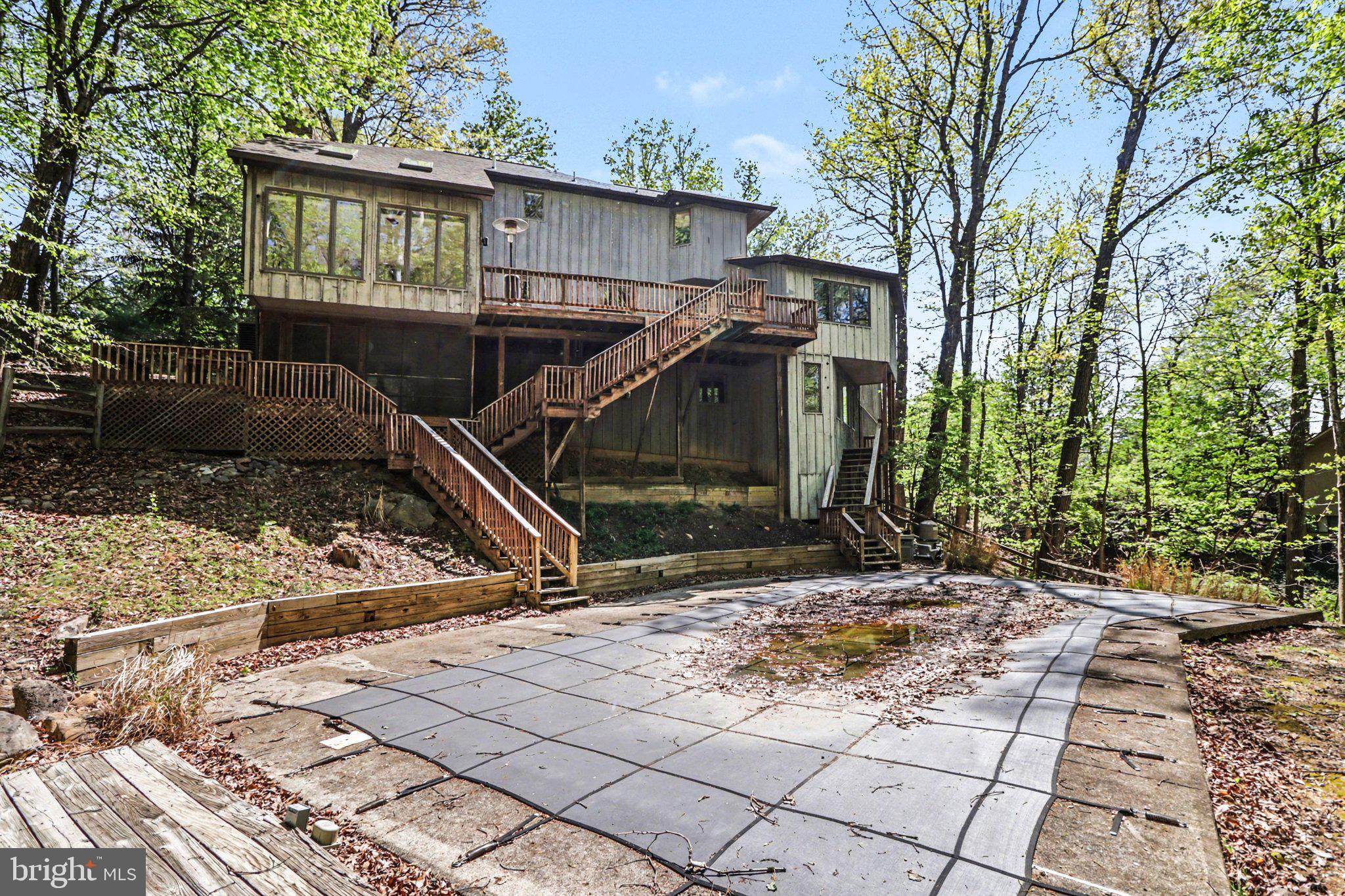 MOUNTAINDALE - Residential