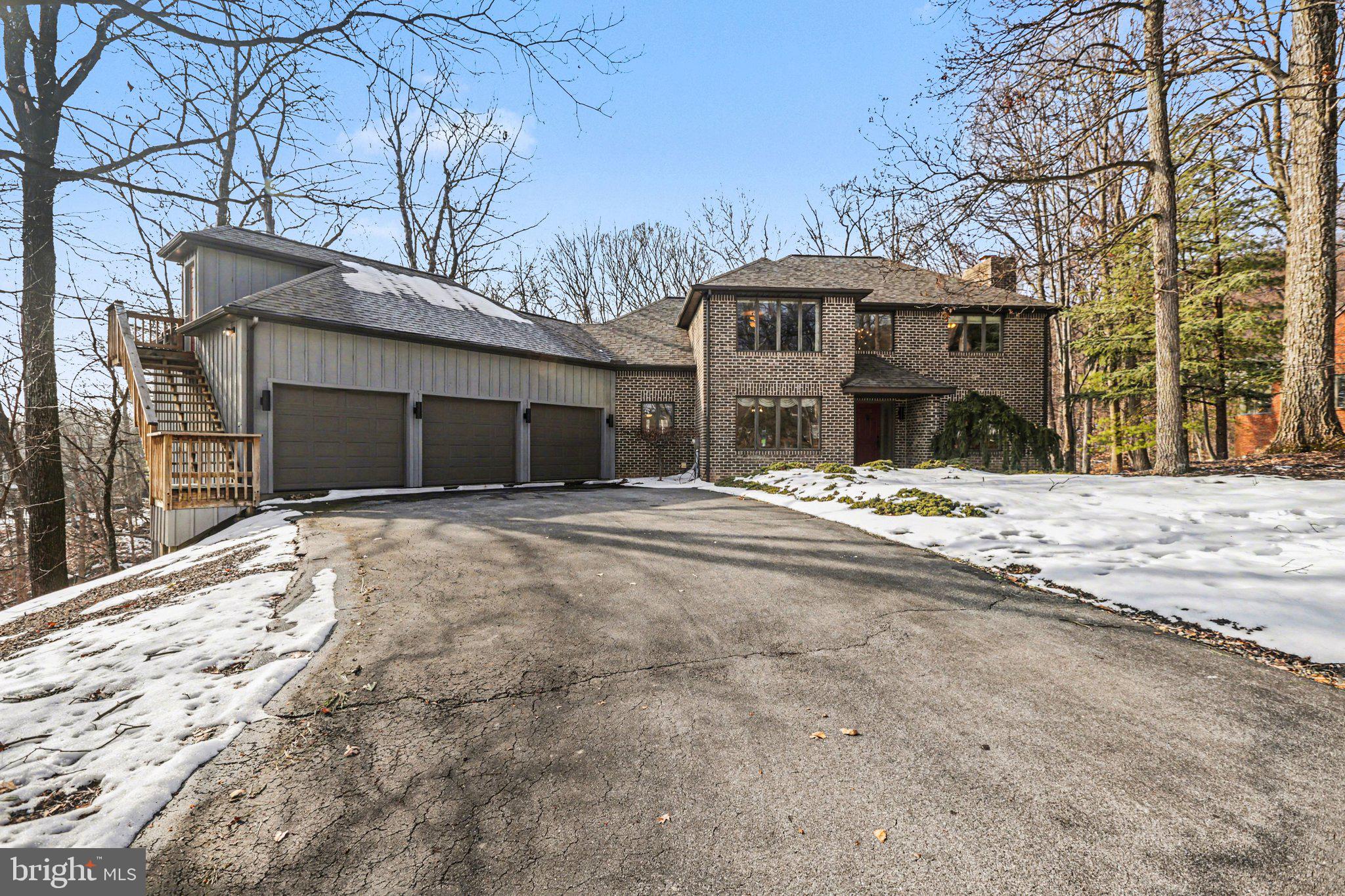 MOUNTAINDALE - Residential