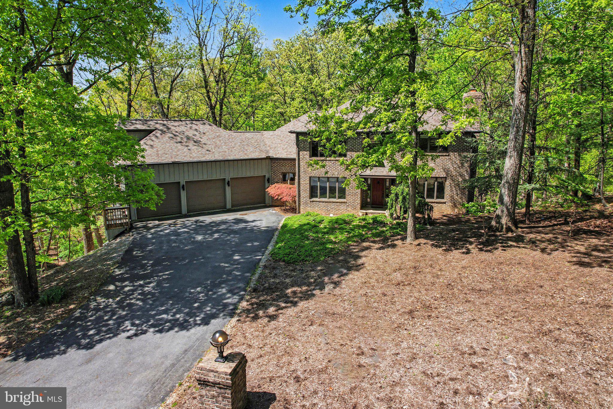 MOUNTAINDALE - Residential