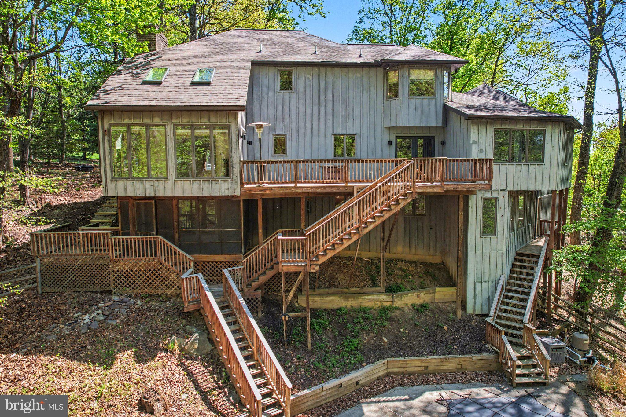 MOUNTAINDALE - Residential