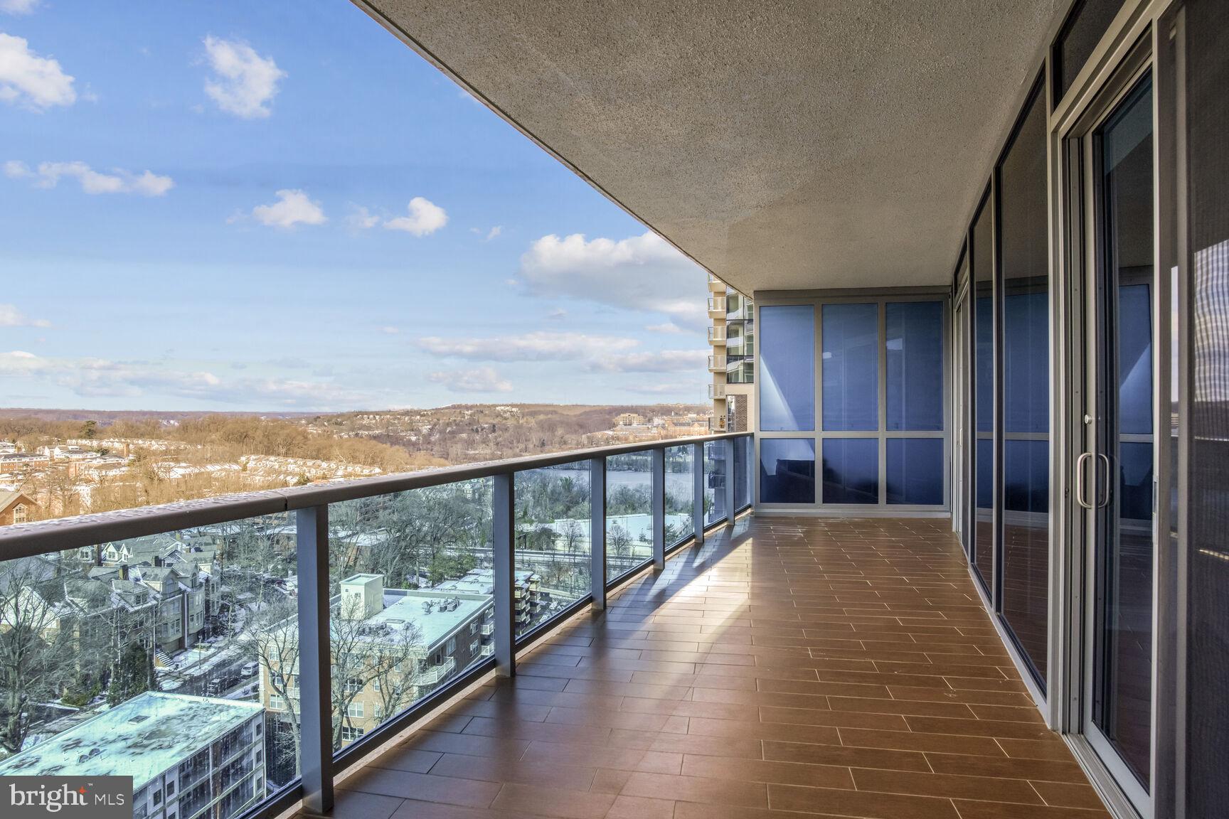 TURNBERRY TOWER - Residential Lease