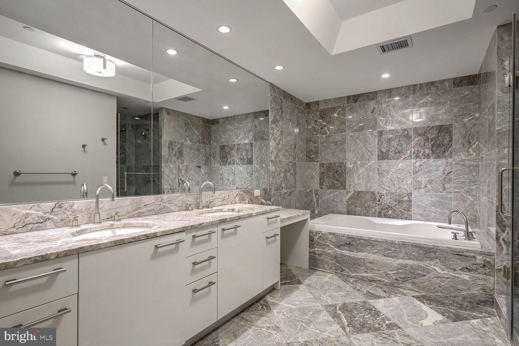 TURNBERRY TOWER - Residential Lease