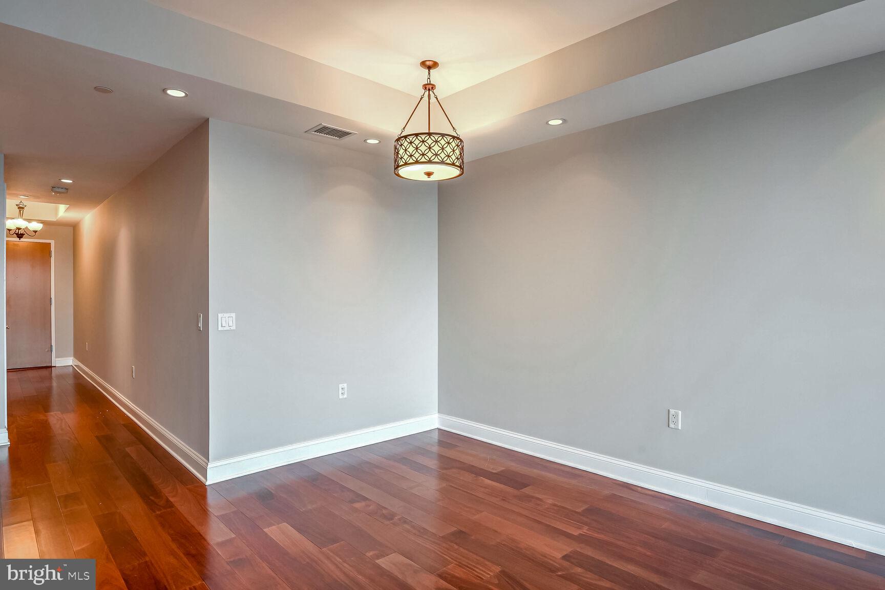 TURNBERRY TOWER - Residential Lease