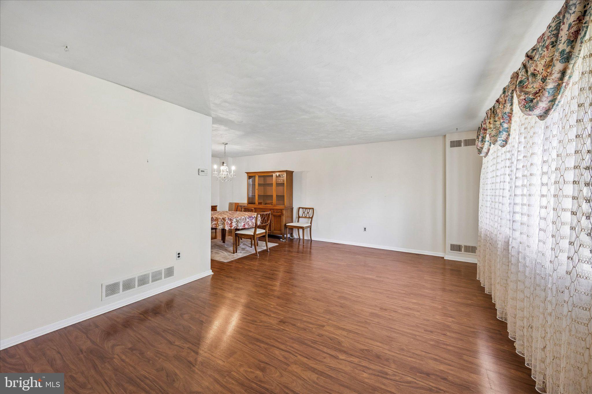 NESHAMINY VALLEY - Residential