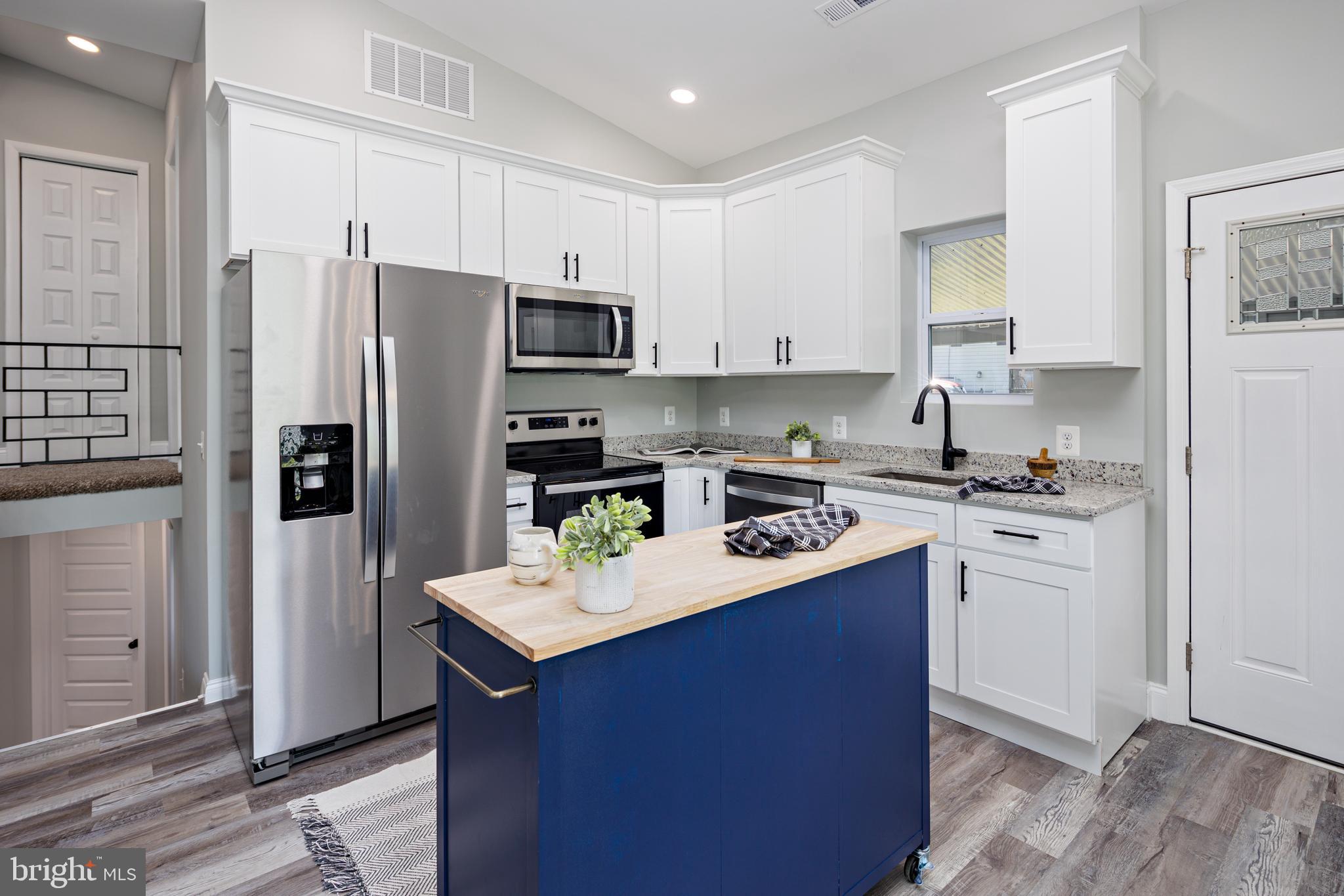 BELLE FARM ESTATES - Residential