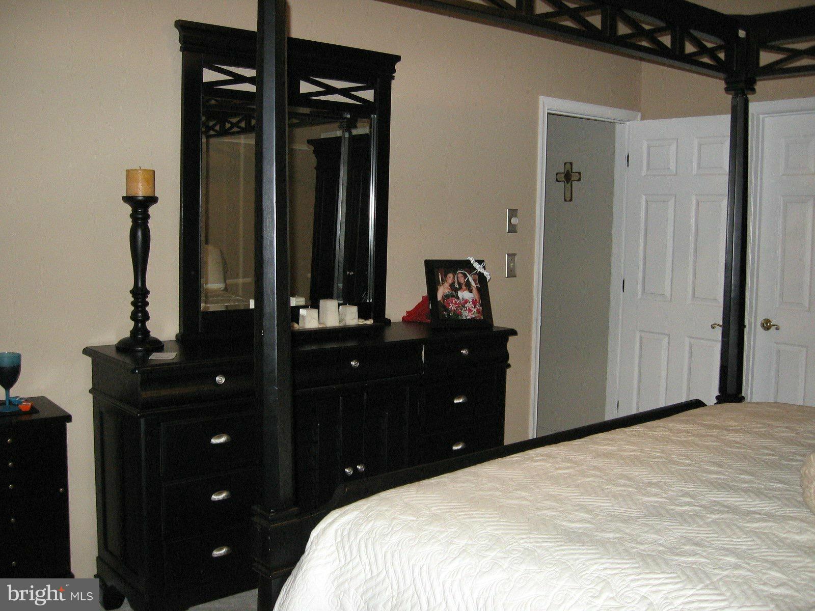 COUNTRY WALK - Residential Lease