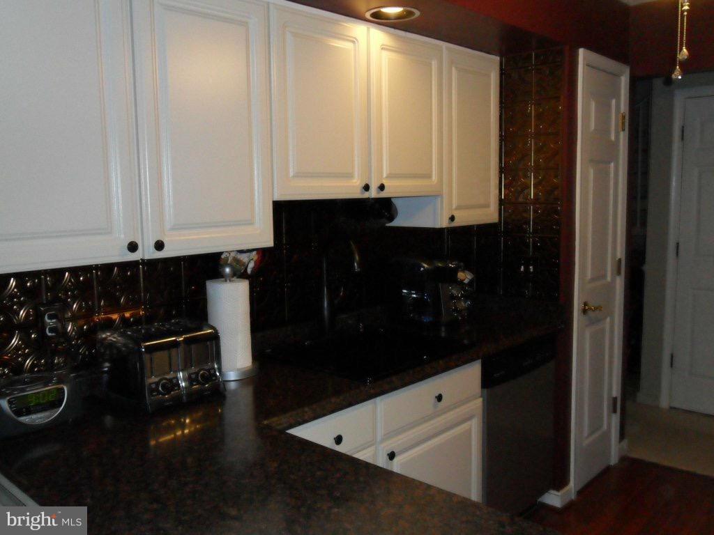 COUNTRY WALK - Residential Lease