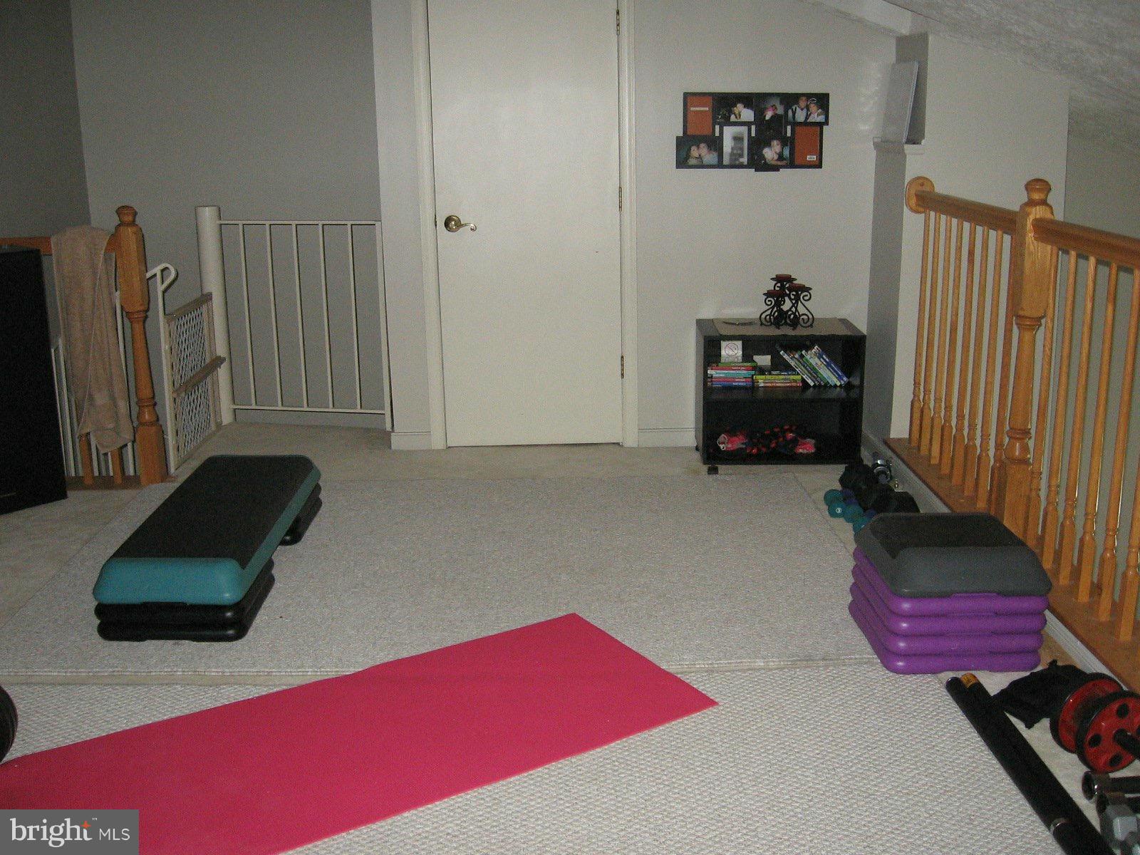 COUNTRY WALK - Residential Lease