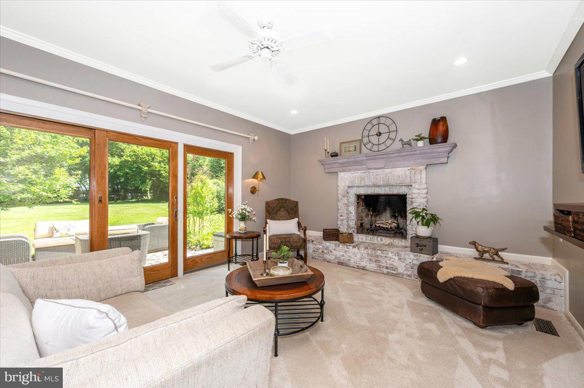 WILLOW RIDGE - Residential