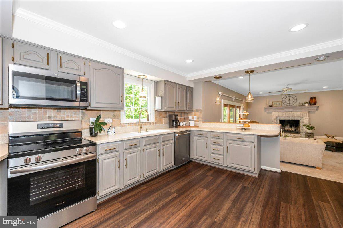 WILLOW RIDGE - Residential