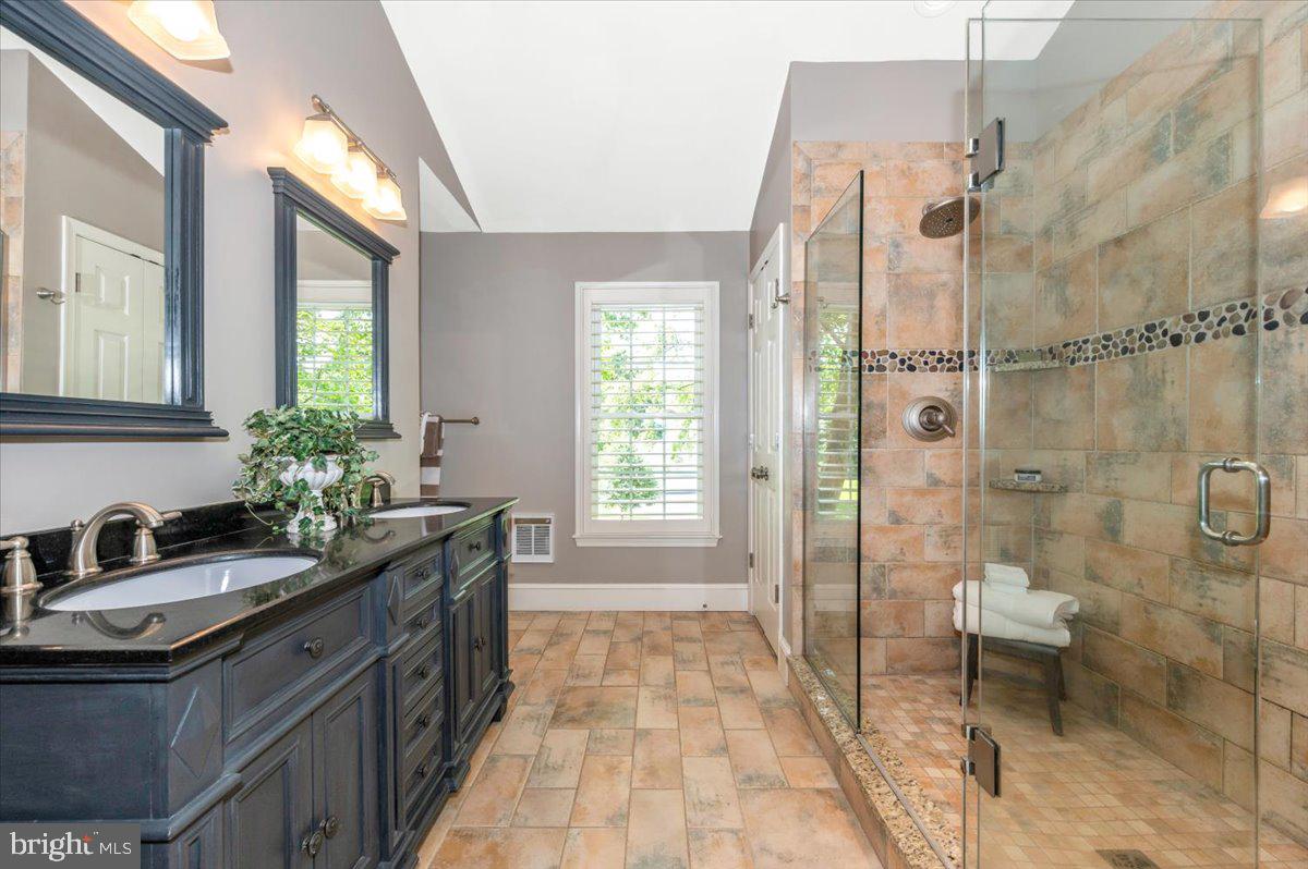 WILLOW RIDGE - Residential